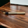⁦עט עם חריטה Legend Gold ציפוי זהב 18K מותג [X-pen]⁩ – תמונה ⁦5⁩