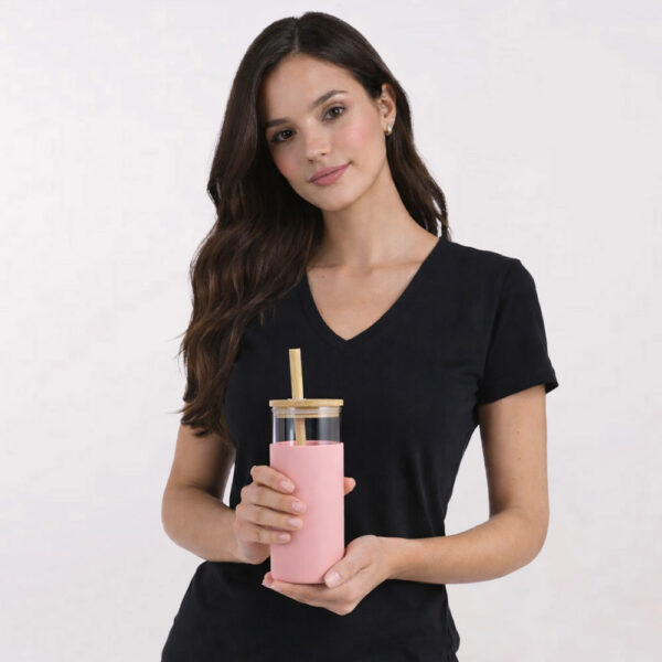 כוס זכוכית עם מכסה במבוק וקש דגם לאוס 500 מ״ל