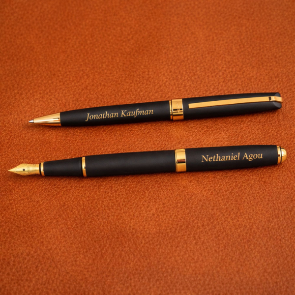 סדרת לג'נד עט אנודייז Legend Anodize שחור קליפס זהב עם חריטה מותג [X-pen]