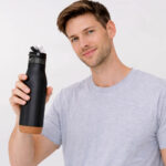 בקבוק טרמי קיווי שחור 550 מ״ל שומר קור וחום משולב שעם מותג Minus לחריטה בלייזר